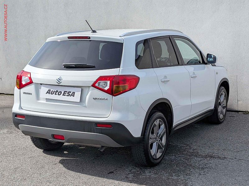 Suzuki Vitara (2016) 1.6 VVT, 1.maj,ČR, autoAC - fotka 6 z 15