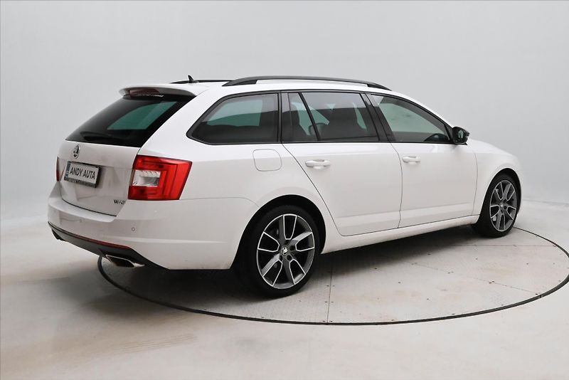 Škoda Octavia 2,0 TDI 135kW RS Záruka až 5 l - fotka 5 z 30