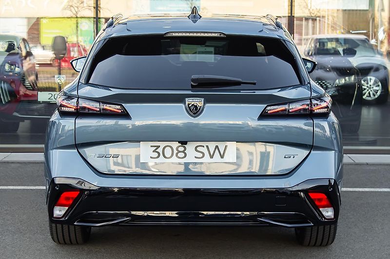 Peugeot 308 (2025) ë-GT 115 kW/157k 58kWh  SW - fotka 6 z 22