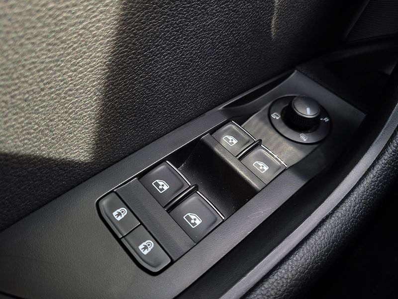 Škoda Superb 2.0 TSI 162kW DSG STYLE+ - fotka 22 z 48