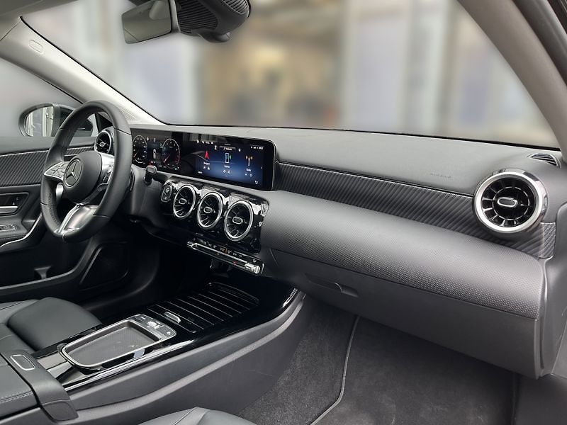 Mercedes-Benz Třídy A A-Třída 200 Progressive Advanc - fotka 15 z 21