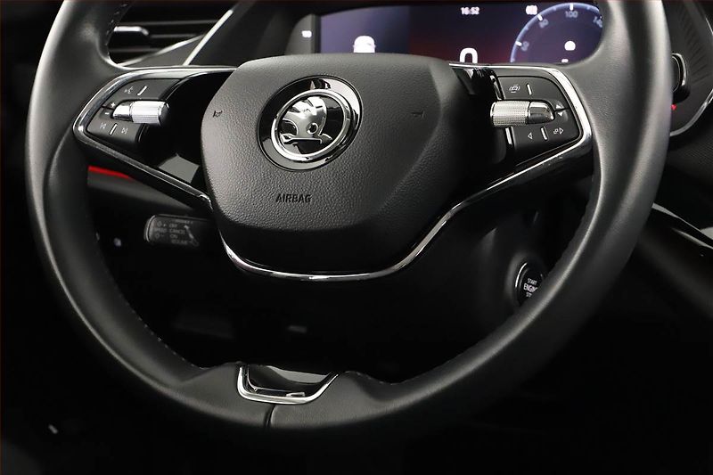 Škoda Octavia (2023) 2.0 TDI - fotka 8 z 20