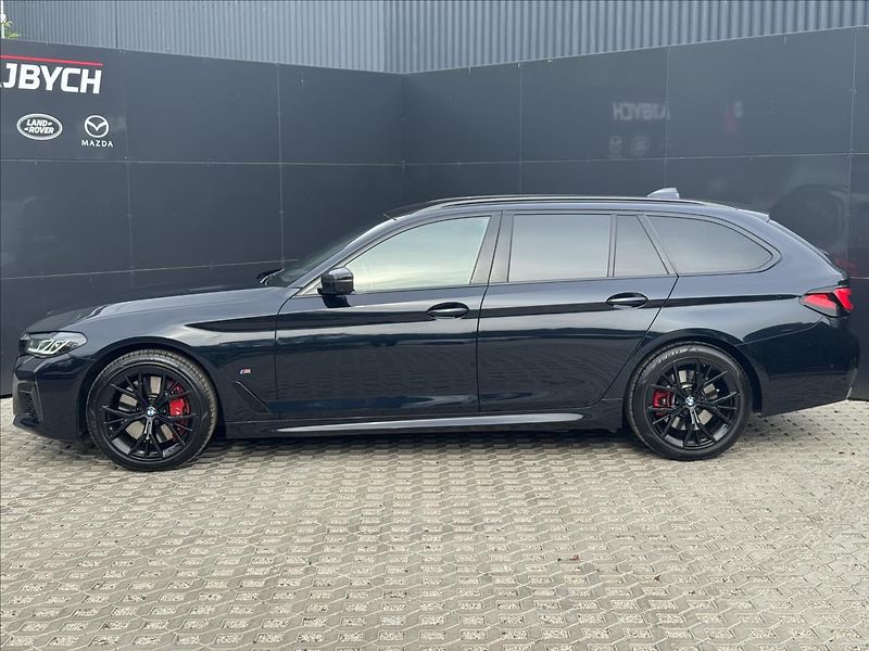 BMW Řada 5 3,0 540d xDrive M-Packet ČR DP - fotka 5 z 36