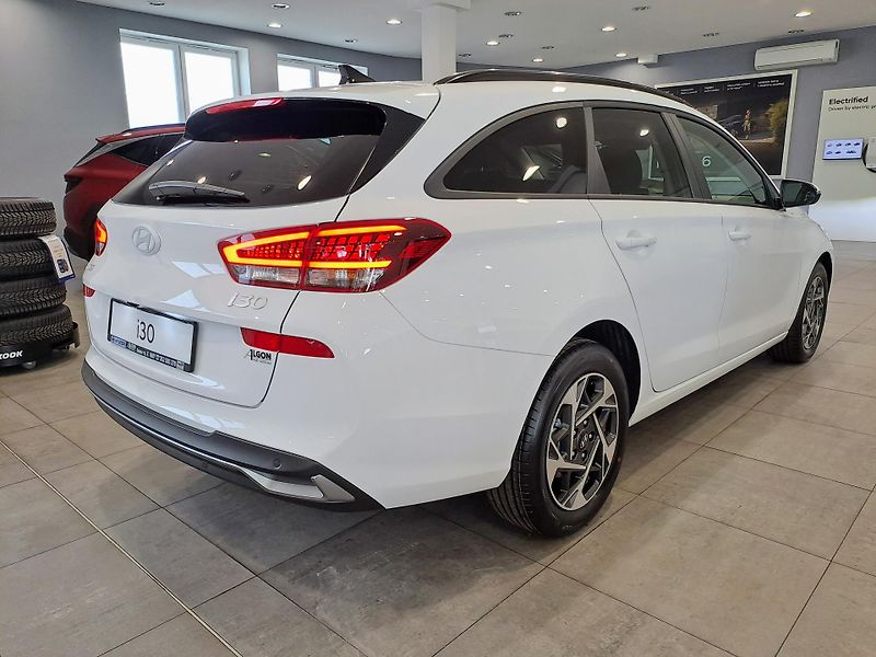 Hyundai i30 (2026) 1,6 T-GDI DCT GO Czech! - fotka 7 z 19