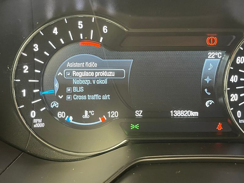 Ford Mondeo 2.0 EB Titanium manuál - fotka 13 z 69