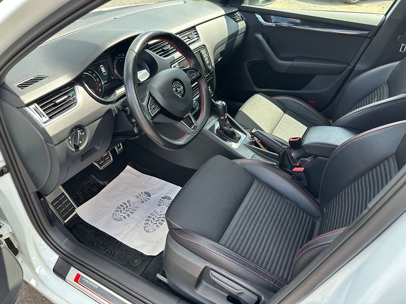 Škoda Octavia (2015) RS 2,0TDI 135kw DSG - fotka 10 z 28