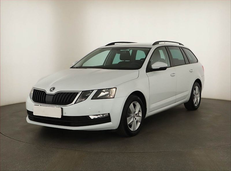 Škoda Octavia (2020) 1.6 TDI, Tempomat - fotka 2 z 12