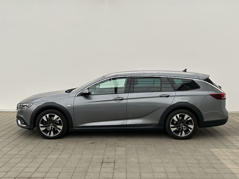 Opel Insignia 2.0 CDTI 4x4 Country Tourer - fotka 2 z 36