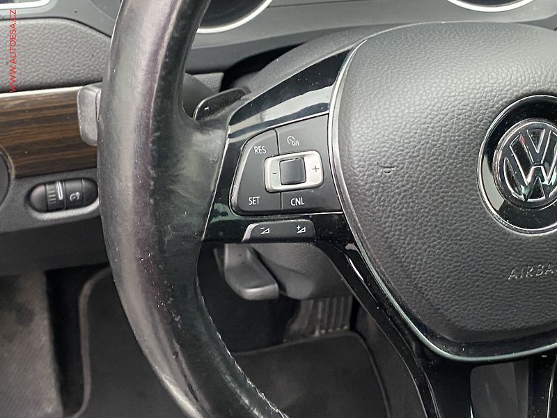 Volkswagen Jetta (2014) 2.0 TDi, DSG, bixen, TZ - fotka 14 z 20