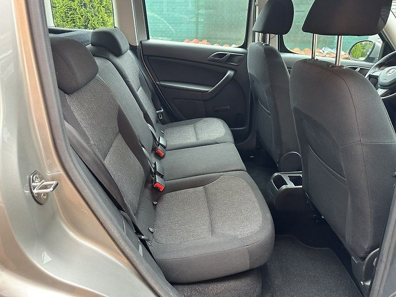Škoda Yeti 2.0 TDI 81kW 4x4 serviska - fotka 18 z 23