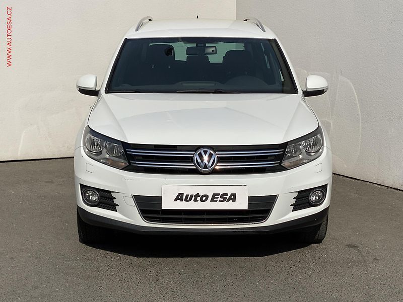 Volkswagen Tiguan (2015) 2.0 TDi, Lounge, navi, kamera - fotka 2 z 17