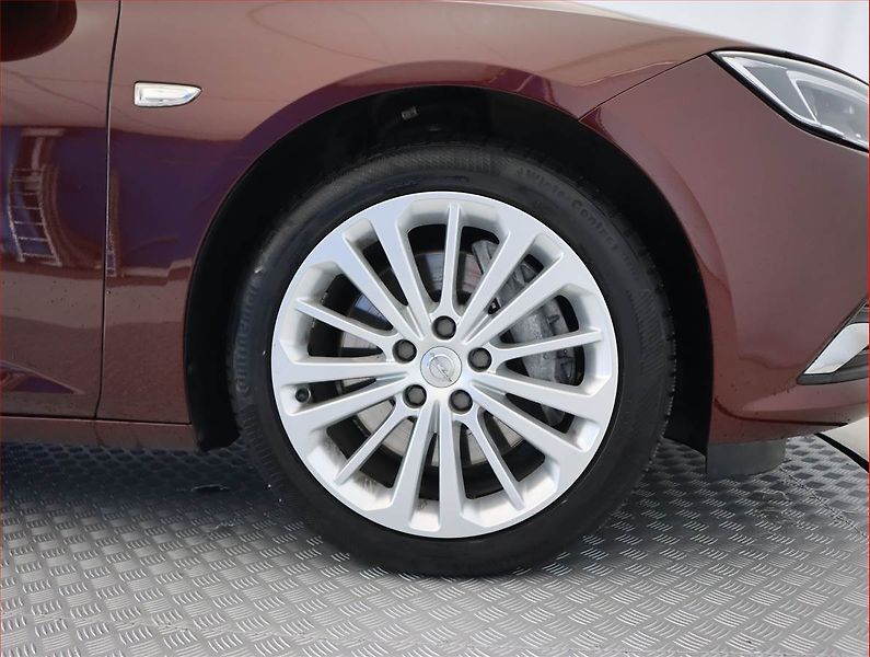 Opel Insignia (2018) 2.0 Turbo 4x4, 4X4, Automat - fotka 15 z 23