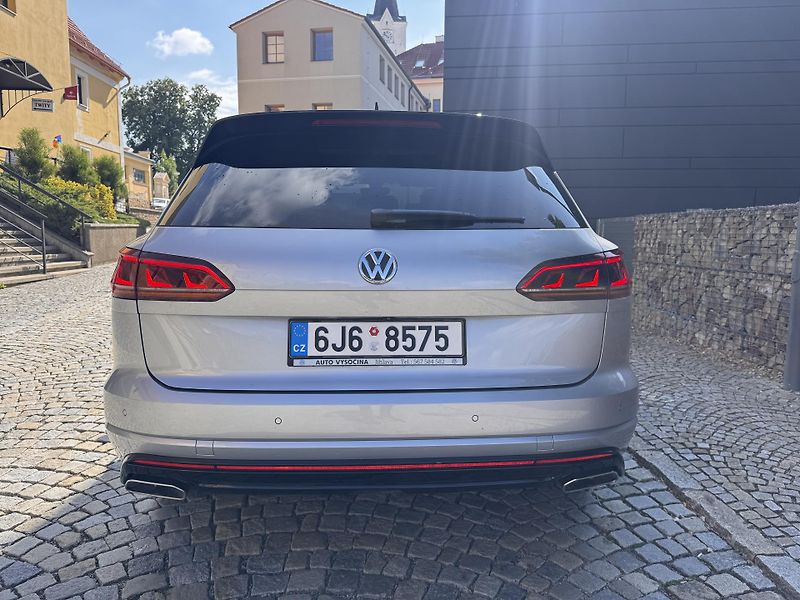 Volkswagen Touareg (2018) - fotka 4 z 17