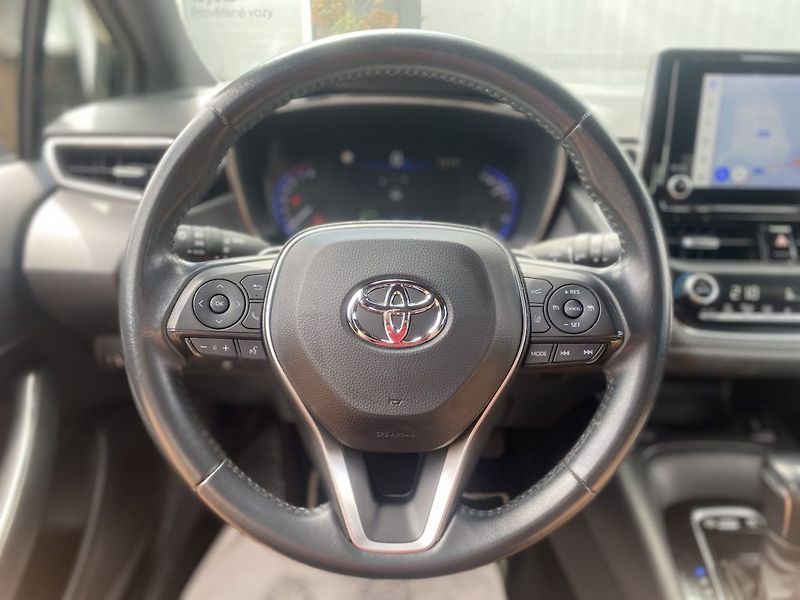 Toyota Corolla 2.0HEV, ČR-1m, ComTech, DPH - fotka 13 z 28