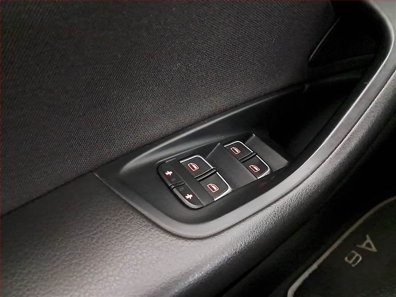Audi A6 (2013) Design 2.0 TDI, Serv.kniha - fotka 18 z 18