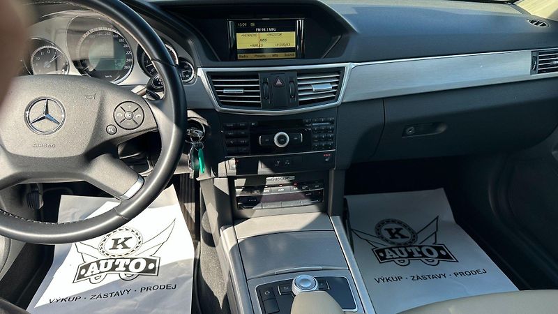 Mercedes-Benz Třídy E (2010) 350CDI 170kW *4M*Avantgarde* - fotka 16 z 24