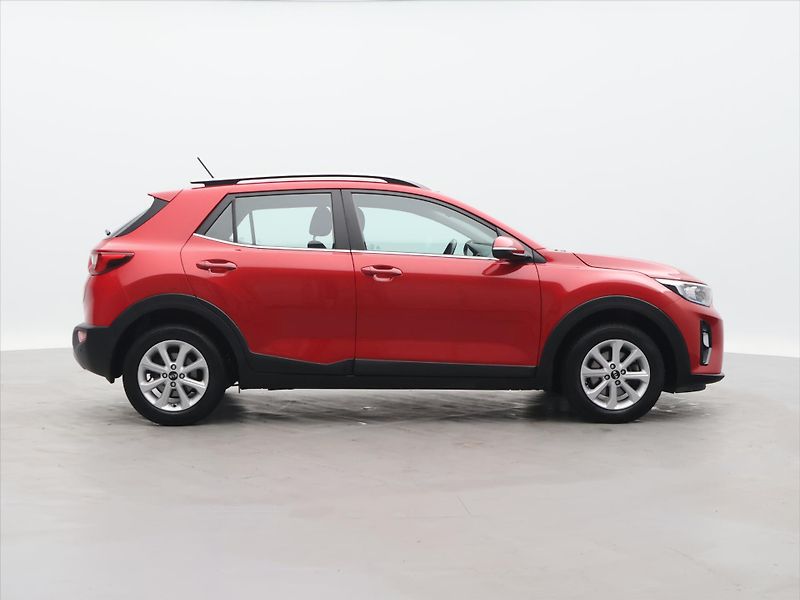Kia Stonic 1,4 CVVT 73kW Aut. Premium CZ - fotka 8 z 31