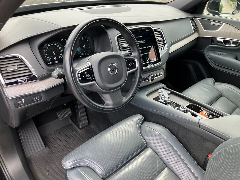 Volvo XC90 (2022) B5 AWD DIESEL INSCRIPTION AUT - fotka 29 z 42