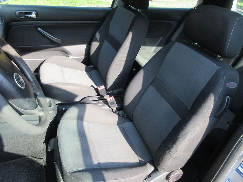 Volkswagen Golf (2003) OCEAN 1,9 TDI 74 kw - fotka 7 z 25