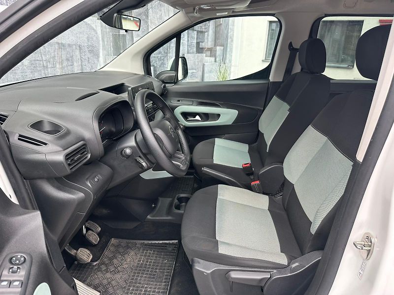 Citroën Berlingo (2019) 1.2i, 81KW, TEMPOMAT - fotka 22 z 24