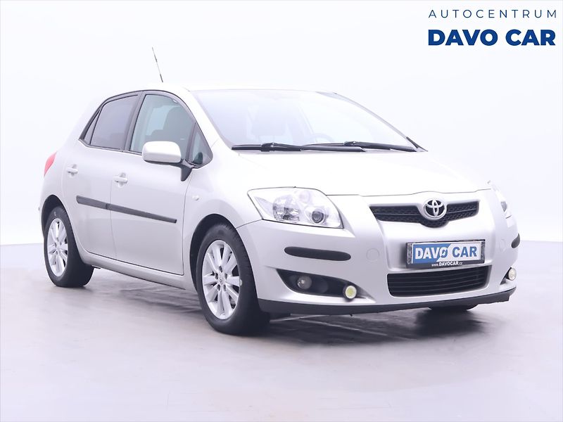Toyota Auris 2,0 D-4D 93kW Xenon Tažné - fotografie inzerátu
