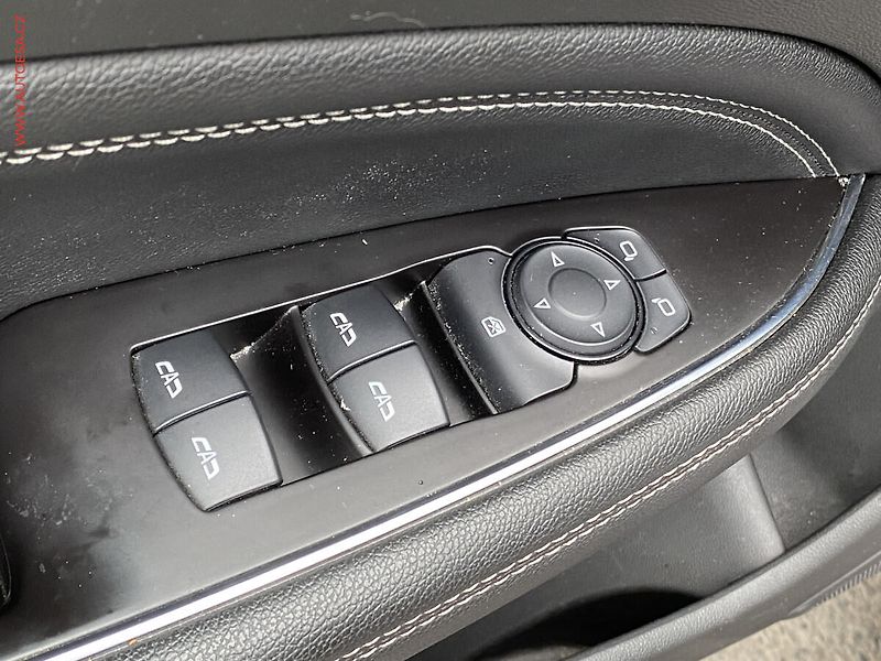 Opel Insignia (2018) 1.6 CDTi, ČR, LED - fotka 11 z 18