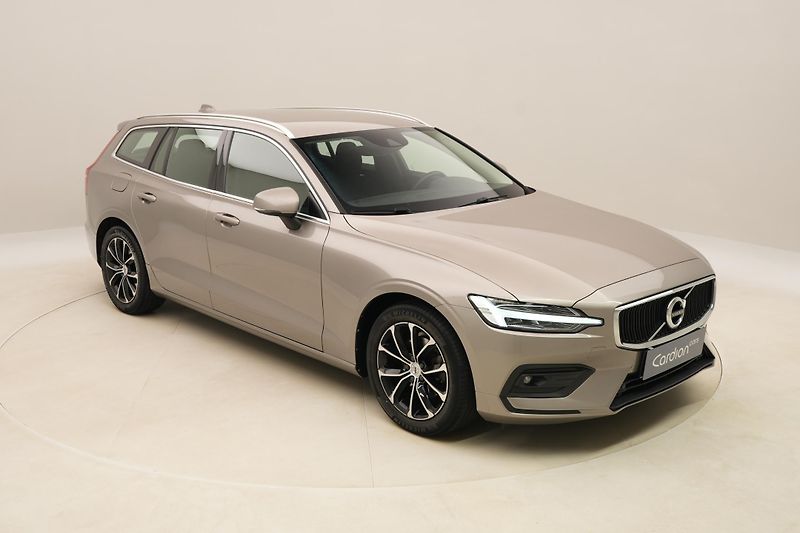 Volvo V60 D3 MOMENTUM AUT - fotka 16 z 41