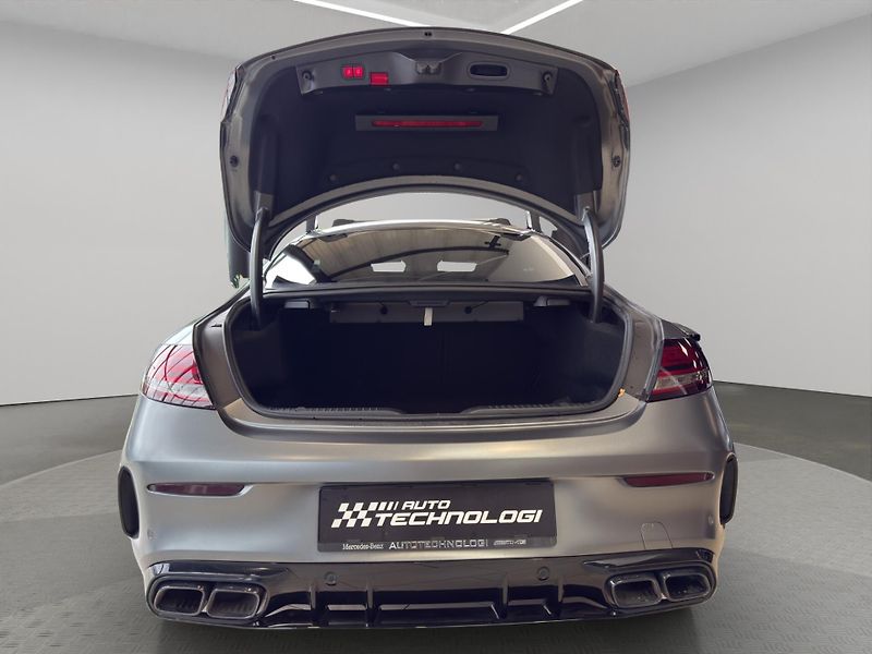 Mercedes-Benz Třídy C (2022) Mercedes-AMG C 63 S kupé - fotka 21 z 21