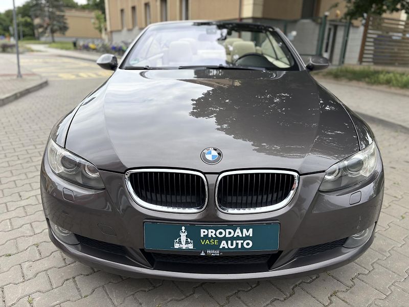 BMW Řada 3 320i cabrio e93 manuál - fotka 14 z 26