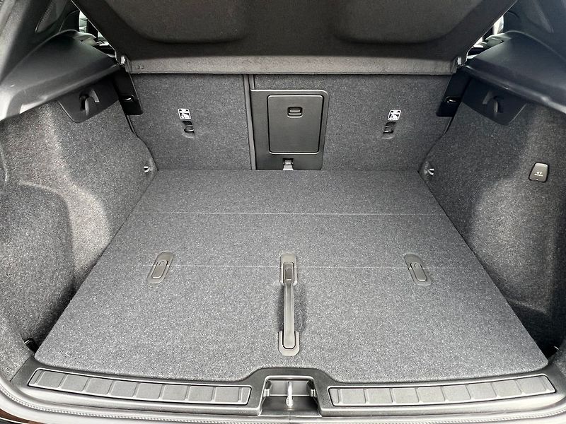 Volvo XC40 B3 PLUS BLACK EDITION ACC,360 - fotka 24 z 24