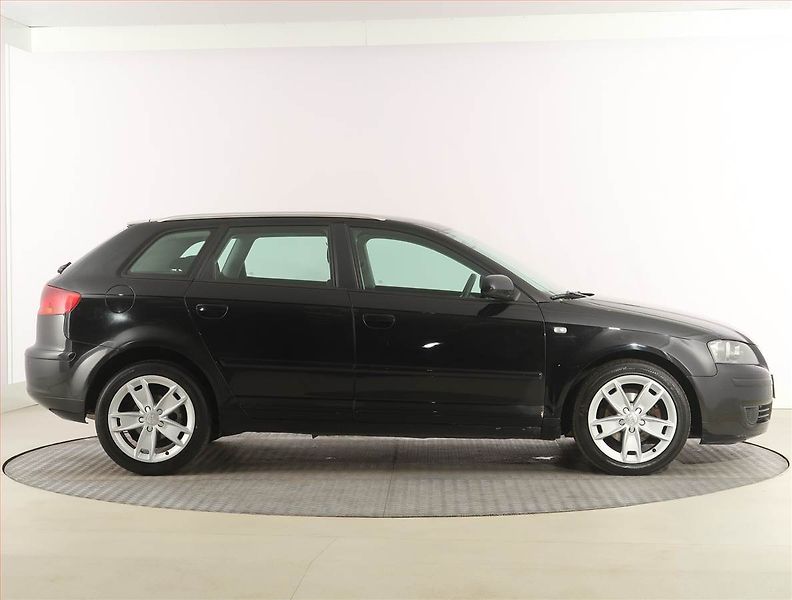 Audi A3 (2007) 1.9 TDI, po STK - fotka 6 z 15