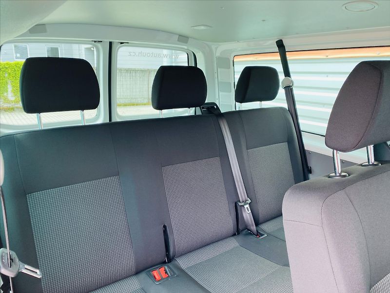 Volvo XC90 2,0 B5 AWD 173kW Inscription - fotka 8 z 31