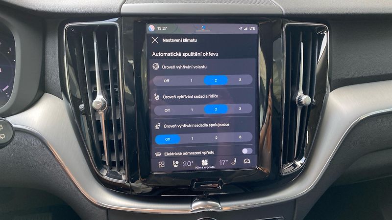 Volvo XC60 CORE, B4 AWD, 145+10 kW / 197+ - fotka 26 z 35