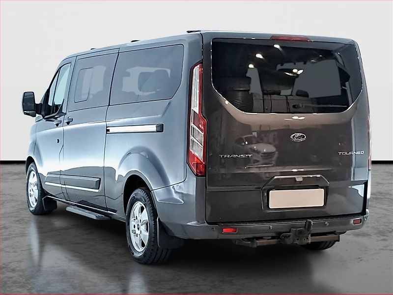 Ford Tourneo Custom (2018) Titanium 2.0 EcoBlue, ČR, 1Maj - fotka 4 z 20