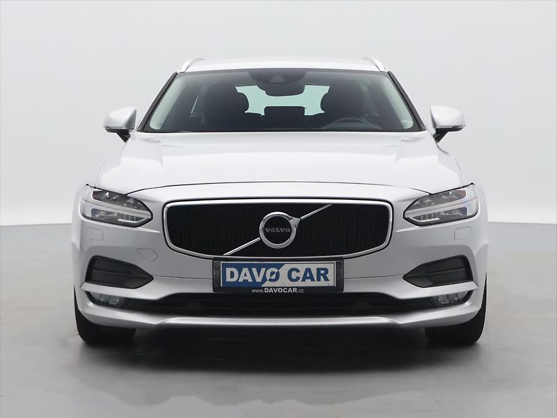 Volvo V90 2,0 T5 184kW Momentum CZ DPH - fotka 1 z 36