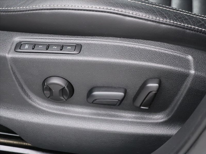 Škoda Octavia RS 2,0 TSI 169kW DSG 1.Maj. - fotka 17 z 31