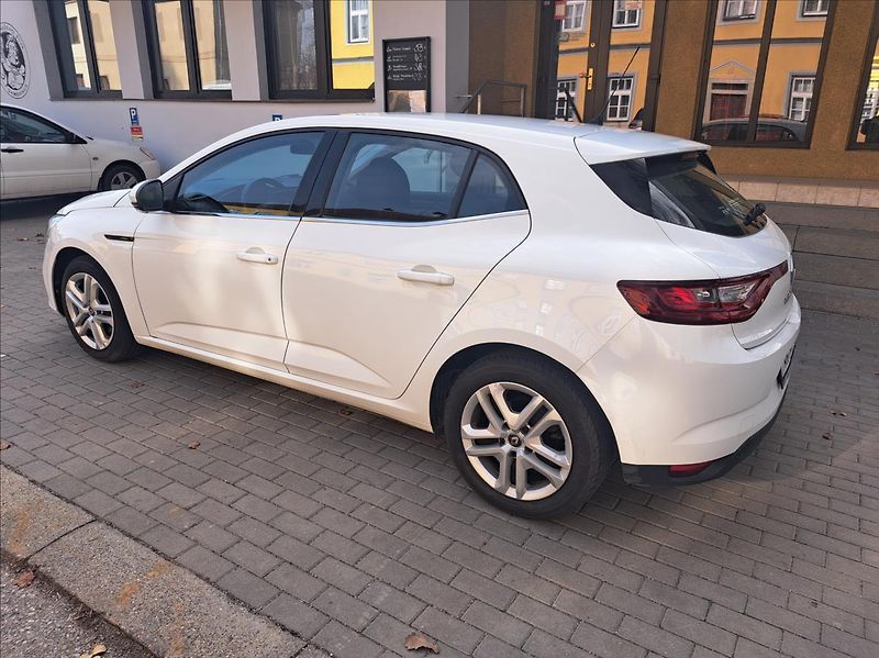 Renault Mégane 1,5 dCi - fotka 6 z 38