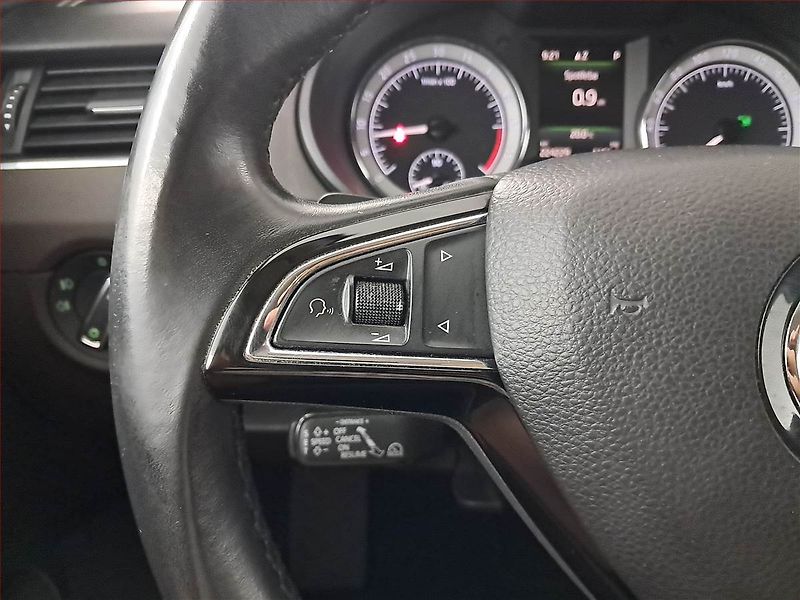 Škoda Octavia (2017) Laurin&Klement 2.0 TDI - fotka 17 z 19
