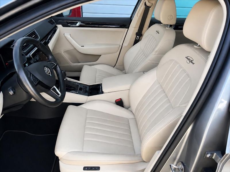 Škoda Superb 2,0 TSi L&K 4x4 DSG 272PS LED - fotka 7 z 14