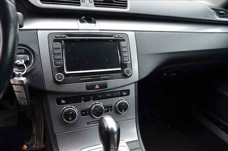 Volkswagen Passat (2014) VARIANT 1,6 TDI DSG - fotka 14 z 21