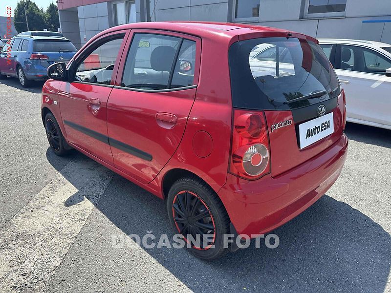 Kia Picanto (2009) 1.0i, 2.maj,ČR, AC - fotka 2 z 3