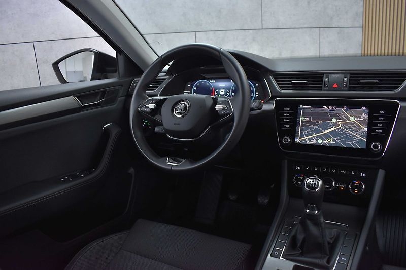 Škoda Superb 1.5 TSI STYLE*VIRTUAL*ČR 1.MAJ - fotka 8 z 43