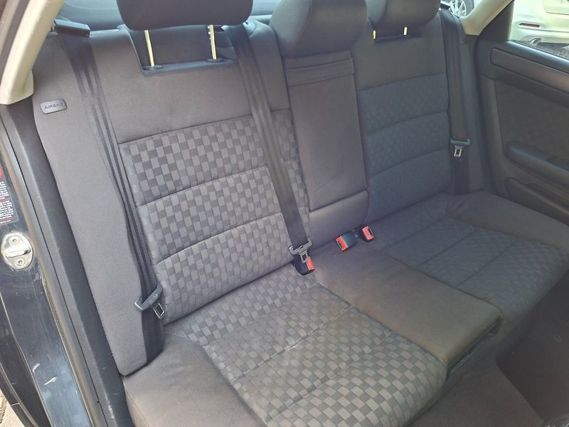 Audi A6 (2004) 2.5TDI 120kW 6MAN -SERVISOVÁNO - fotka 18 z 29