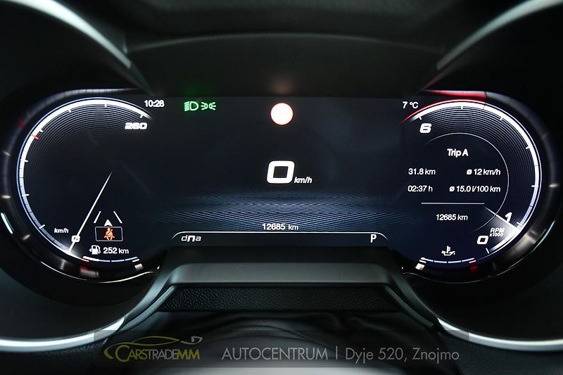 Alfa Romeo Stelvio 2,2 D 16V 210k Veloce AT8-Q4 - fotka 30 z 55
