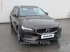Volvo V60 (2019) 2.0D 4x4, Cross Country, AT - fotografie inzerátu