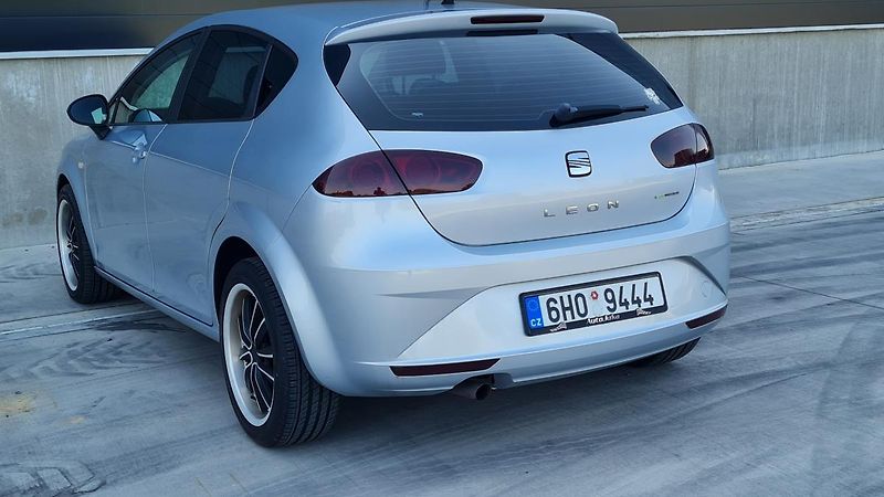 Seat Leon (2011) 1,6TDI 77KW   - fotka 12 z 24