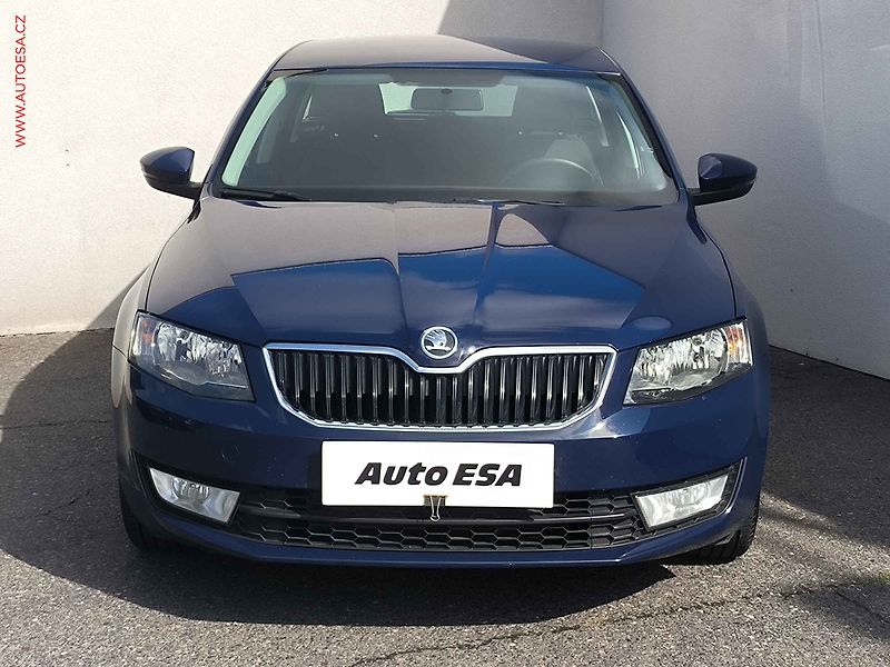 Škoda Octavia (2015) 1.6TDi, ČR, AC, park.čidla - fotka 2 z 17