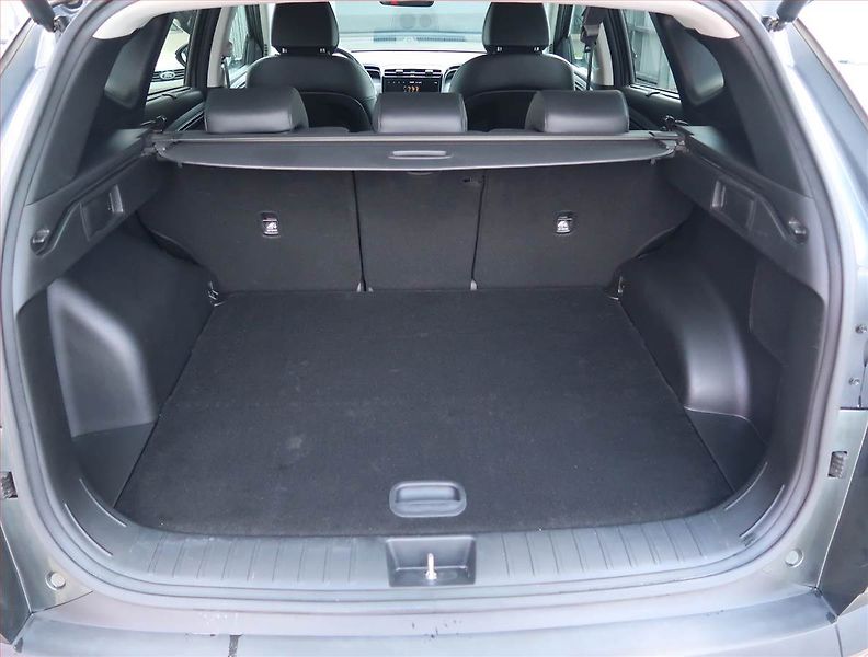 Hyundai Tucson (2021) Style 1.6 T-GDI - fotka 14 z 17