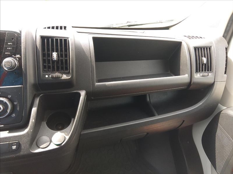 Peugeot Boxer 3,0   3,0 HDi*8 Palet*Spaní*WE - fotka 28 z 37