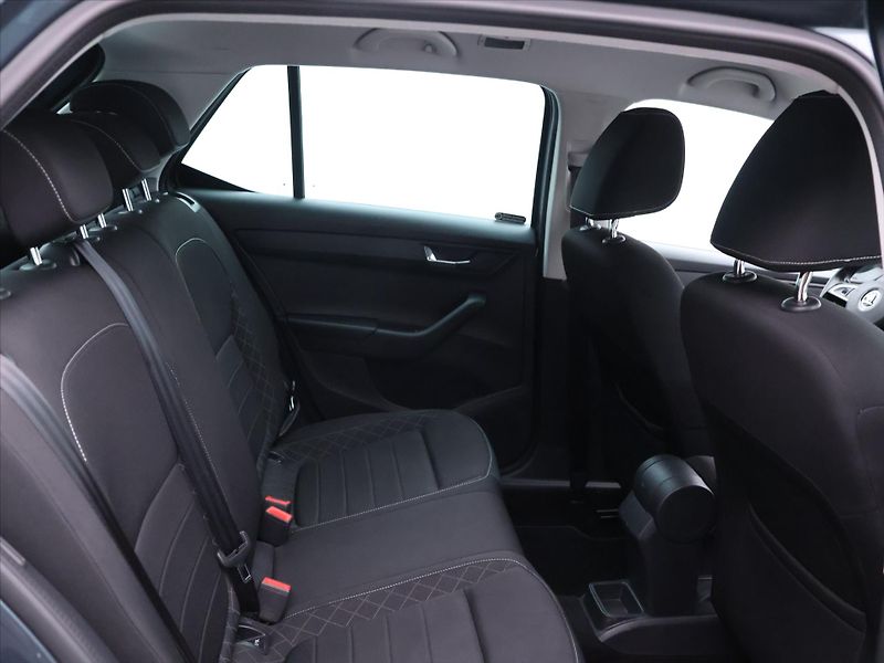 Škoda Fabia 1,0 TSI 81kW Style DSG CZ DPH - fotka 12 z 29